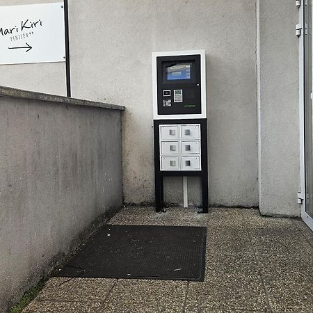 Mari Kiri Penzion Bratislava Bagian luar foto