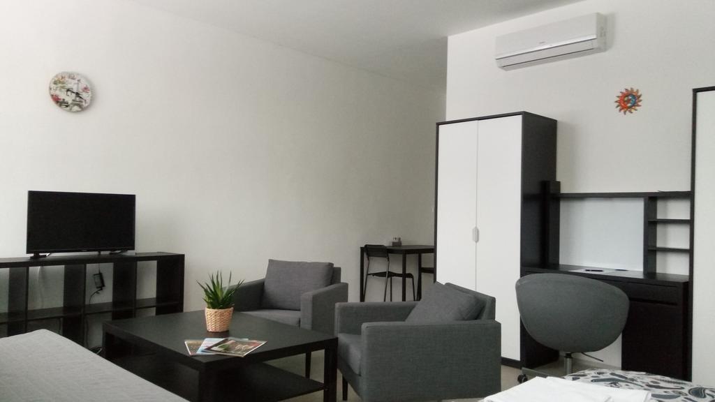 Mari Kiri Penzion Bratislava Bagian luar foto
