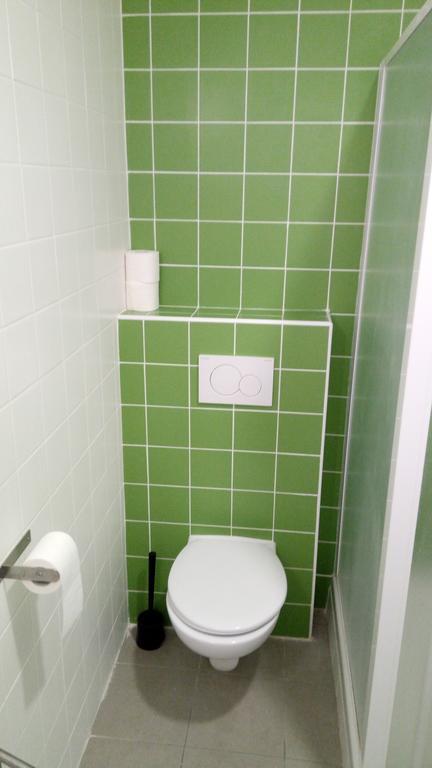 Mari Kiri Penzion Bratislava Bagian luar foto